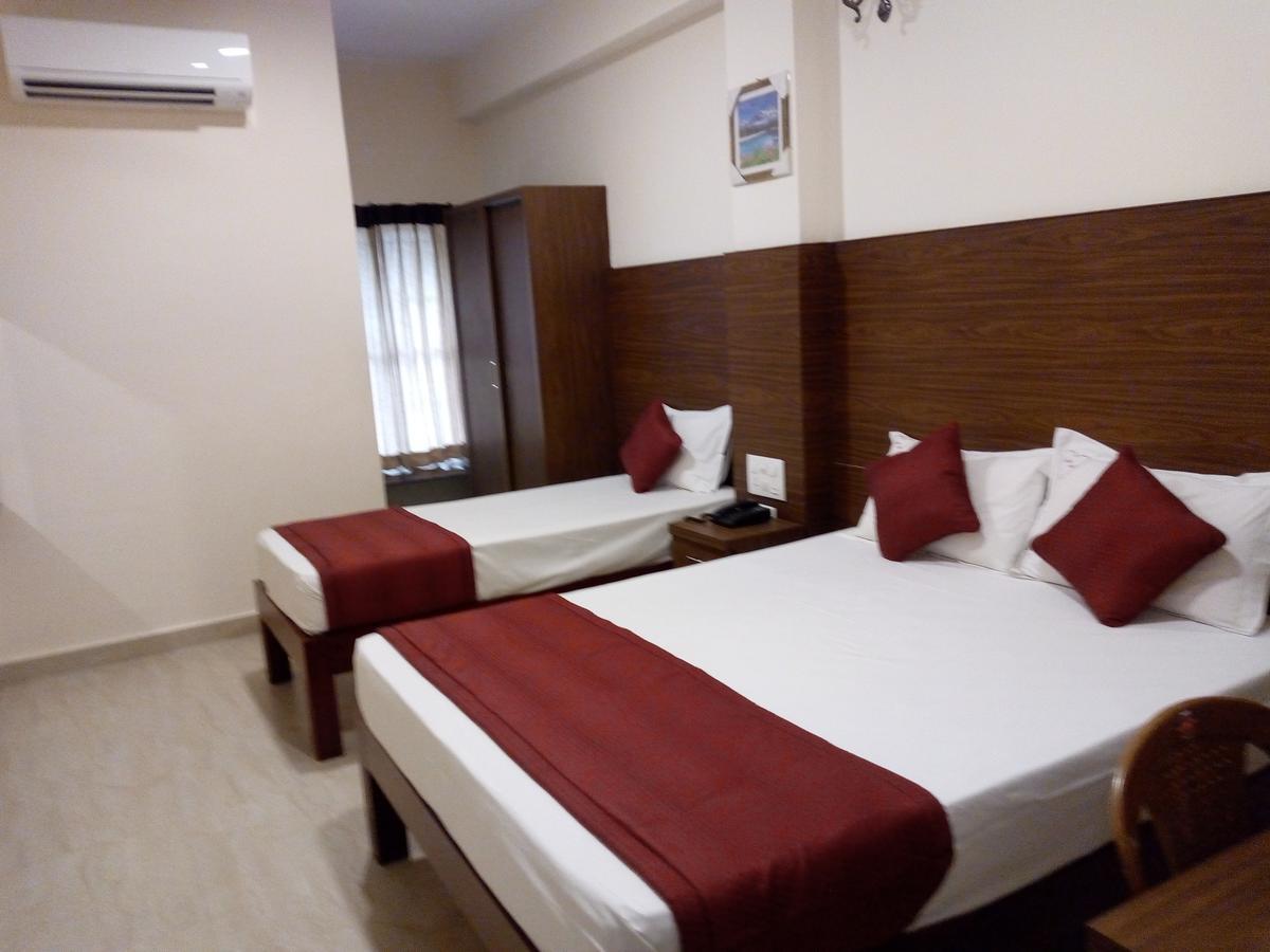 Hotel Lovely Nest Coimbatore Exteriör bild
